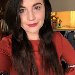 Meet your Posher, Alexandra